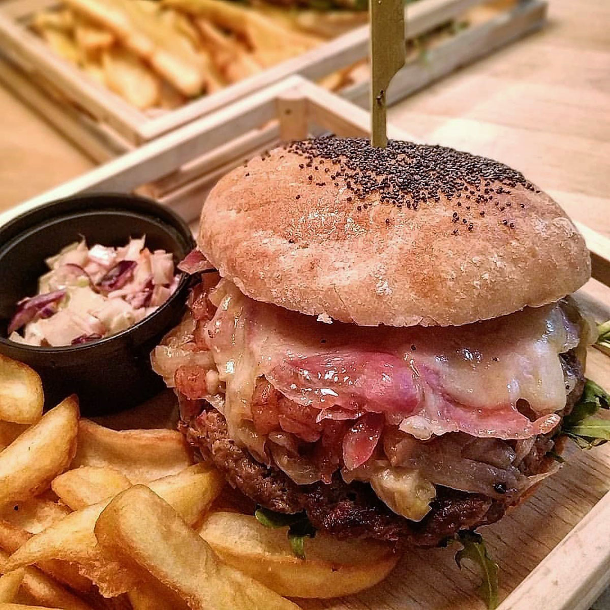 20190526233600-b9f7e747705afab2c741b469e8a4d743