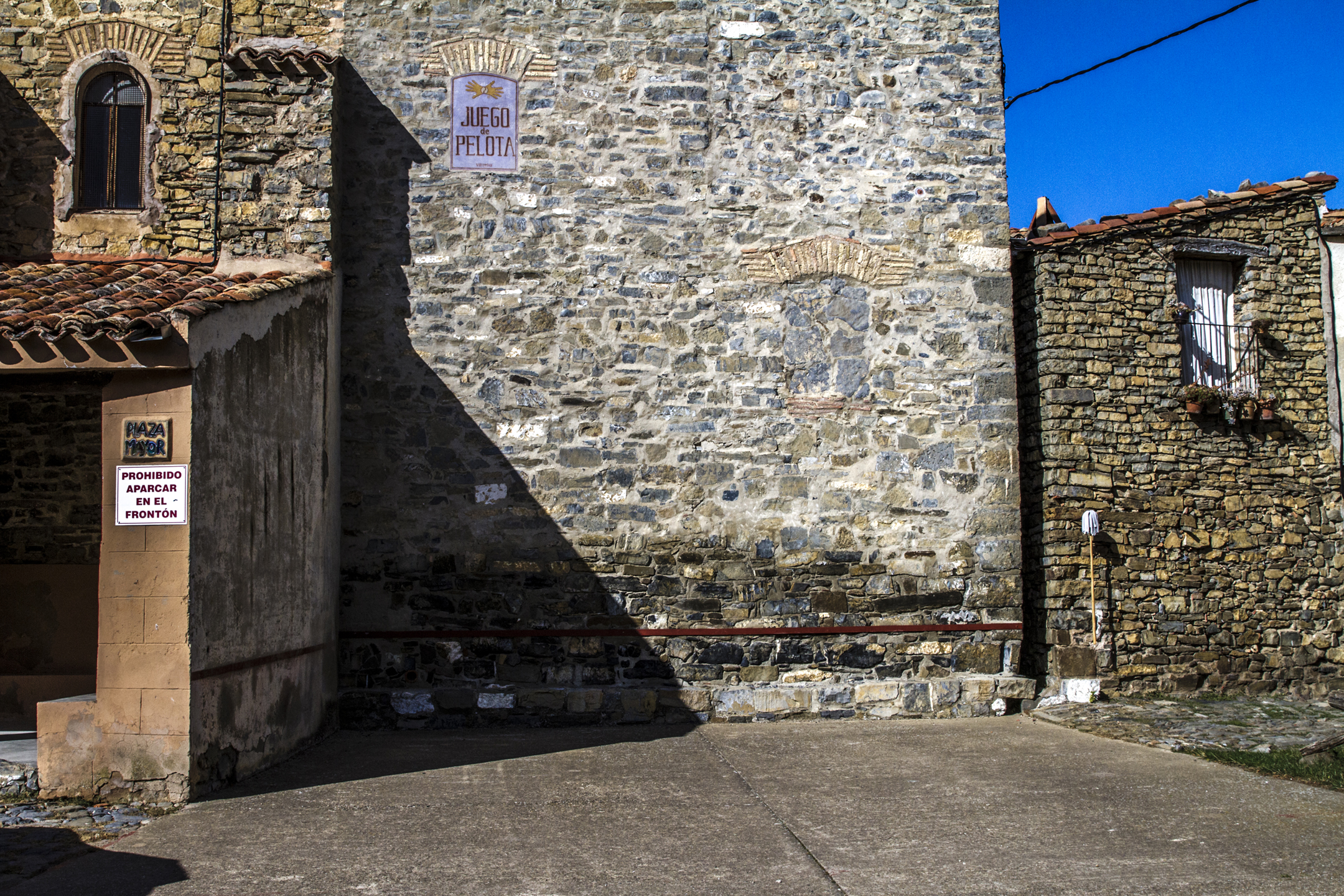 20220315080558-4184707b8dd81e676d3774bc2e1773d1