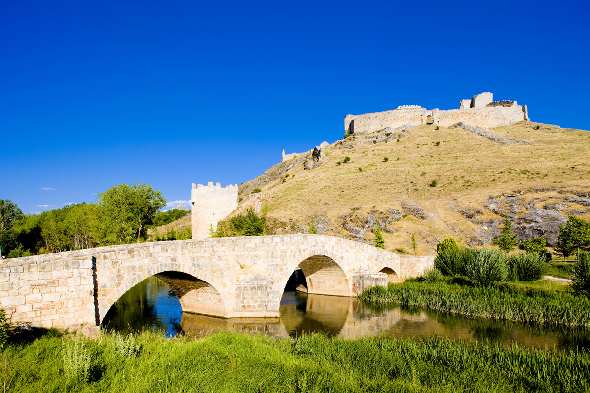 bridge and Osma Castle, El Burgo de Osma, Soria Province, Spain